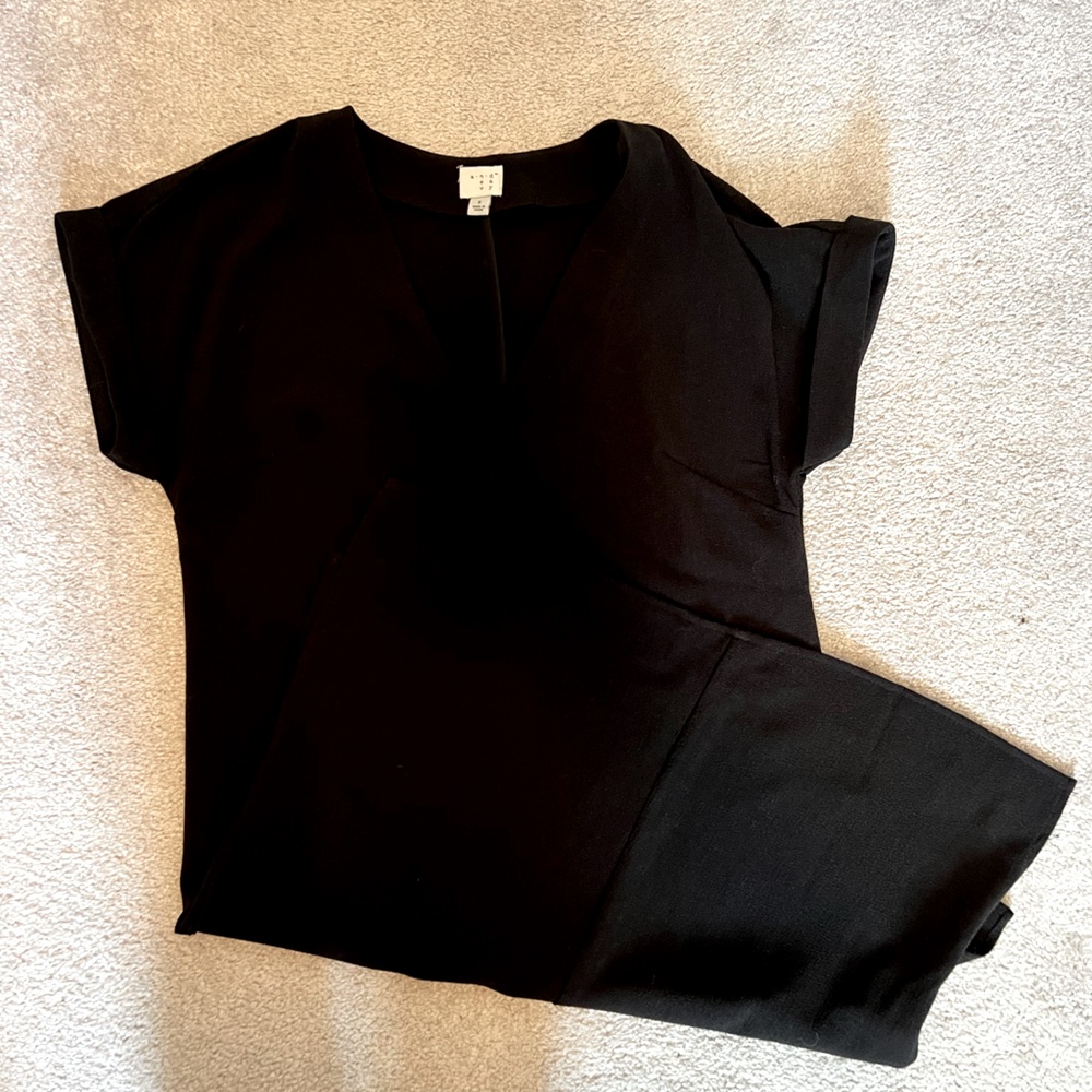 Black short sleeved dress size small